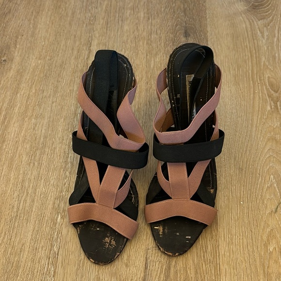 Manolo Blahnik size 38.5 used - Picture 1 of 6